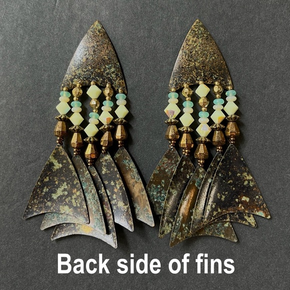 Vintage Uranium Bead Mixed Patina Metal Artisan Fringe Dangle Arrowhead Earrings - Picture 10 of 14